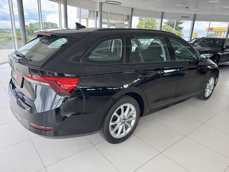 Škoda Octavia 2,0TDI DSG*110kW*REZERVACE! - fotka 5 z 28