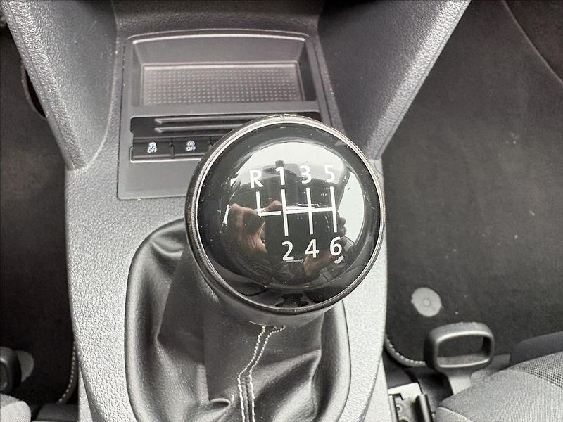 Volkswagen Touran 2,0 TDi 103kW Xen,Pano,Nez.top - fotka 10 z 42