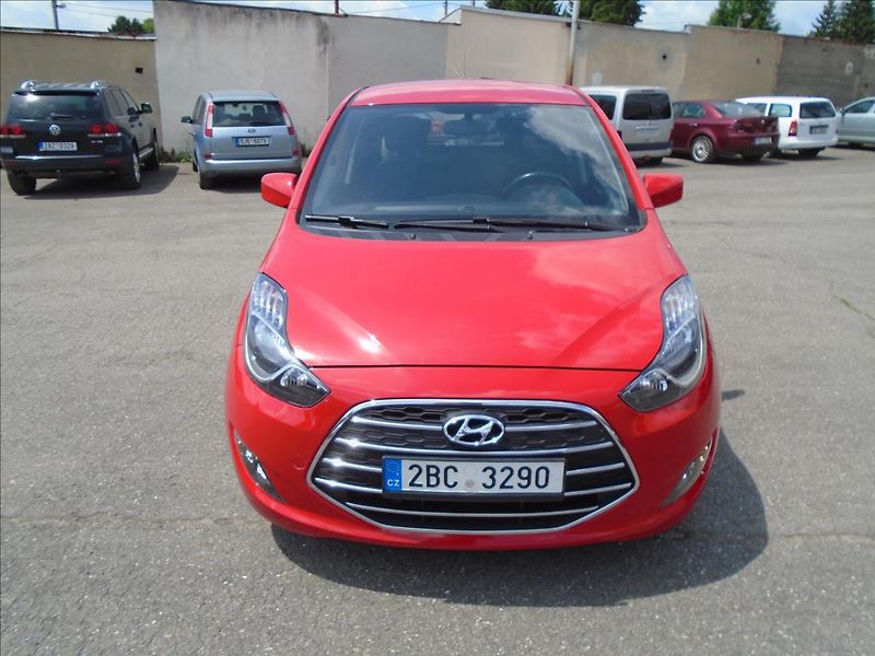 Hyundai ix20 1,6 - fotka 7 z 24