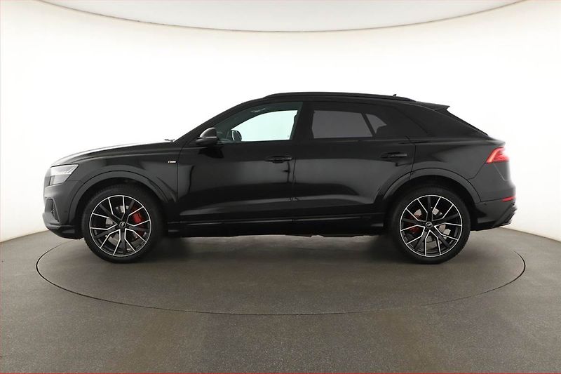 Audi Q8 (2022) 50 TDI - fotka 3 z 29