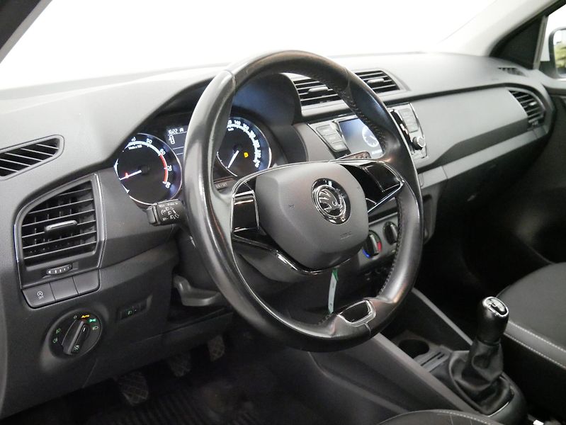 Škoda Fabia - fotka 14 z 23