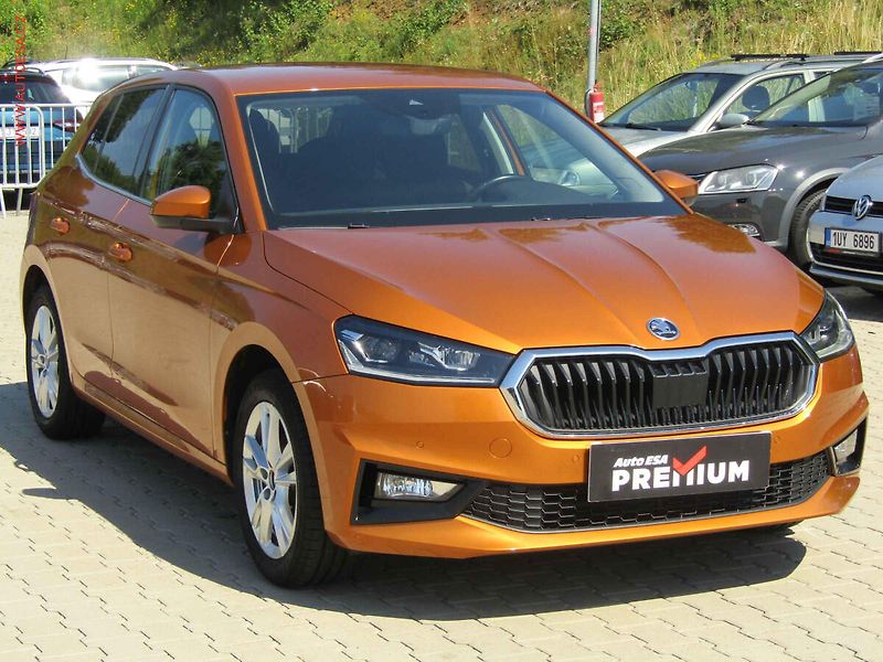 Škoda Fabia (2022) 1.0 TSi, 2.maj,ČR, servis - fotka 1 z 17
