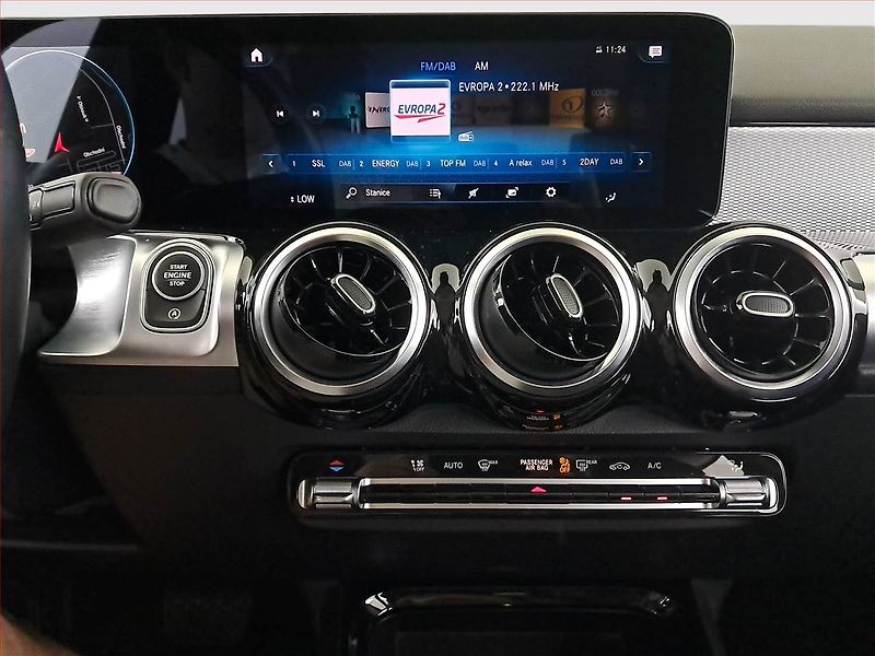 Mercedes-Benz GLB (2022) 200 d - fotka 12 z 20