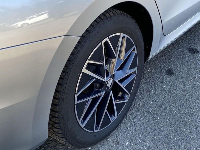 Škoda Octavia (2025) Combi 1.5 TSI M-HEV DSG Sportl - fotka 28 z 34