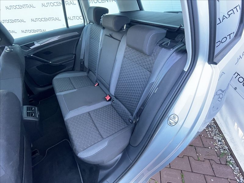 Volkswagen Golf 1,6 1,6TDi,JOIN,85kw,po servis - fotka 24 z 24