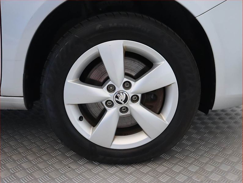 Škoda Fabia (2012) 1.2 TSI, Serv.kniha, Tempomat - fotka 15 z 16