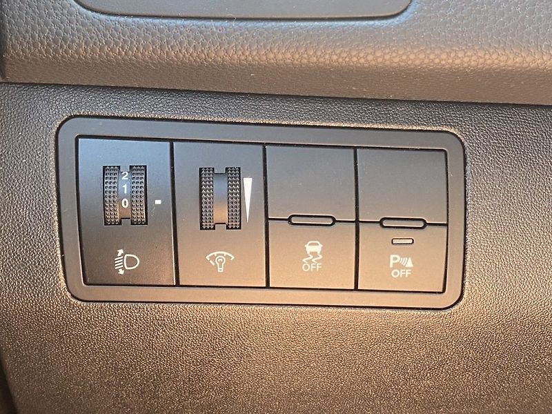 Kia Venga 1.6i, ČR-1m, 2x kola, manual - fotka 14 z 14