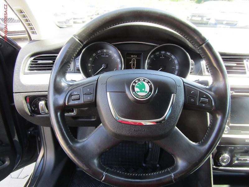 Škoda Superb (2009) 2.0TDi, ČR, Xenon, AC - fotka 18 z 23