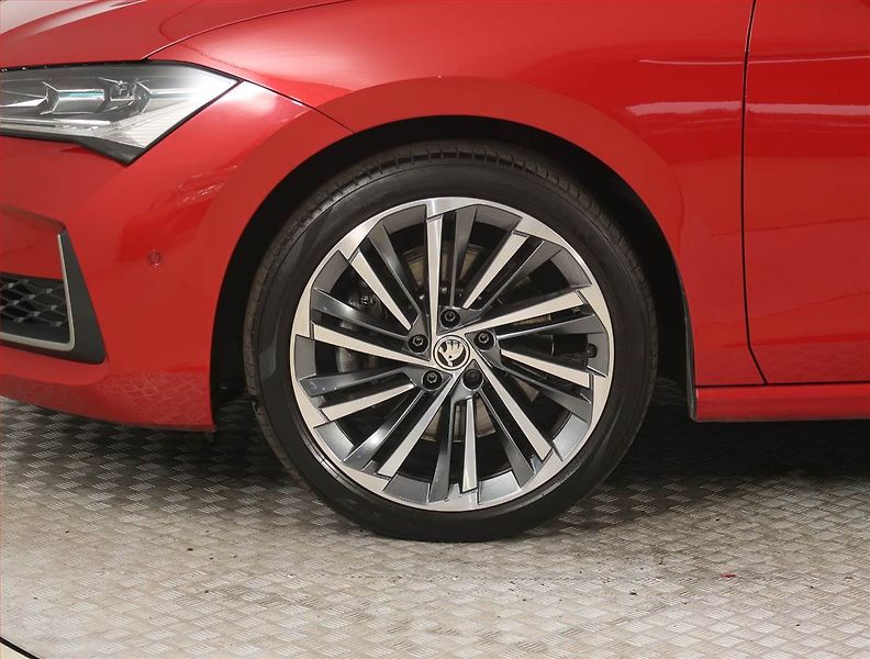 Škoda Superb (2024) 2.0 TSI - fotka 15 z 22