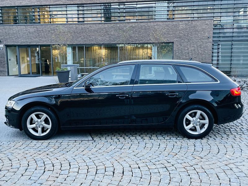 Audi A4 2.0TDI MAN VÝHŘEV SERVISKA LED - fotka 17 z 41