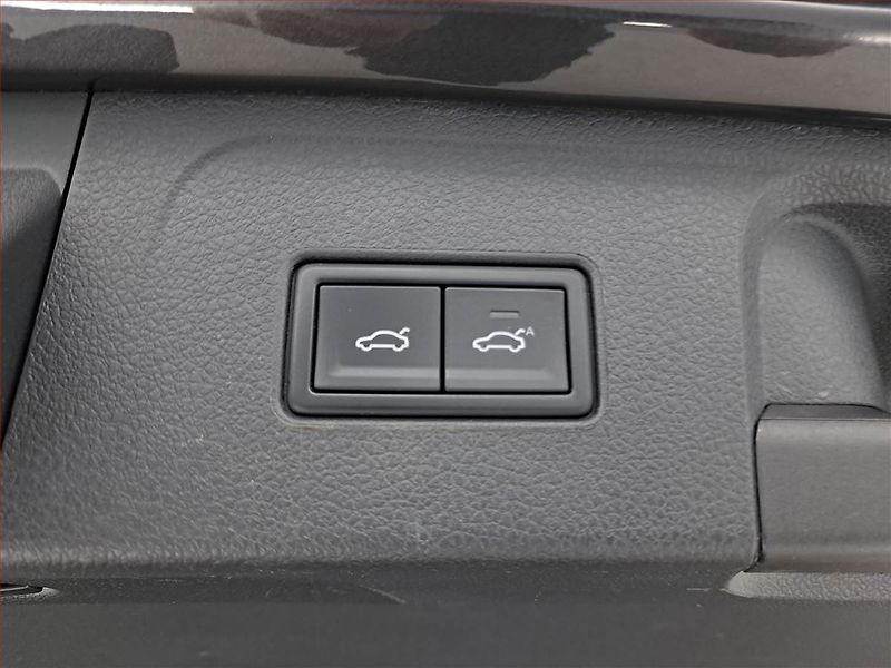 Volkswagen Passat (2022) Elegance 2.0 TDI - fotka 21 z 21