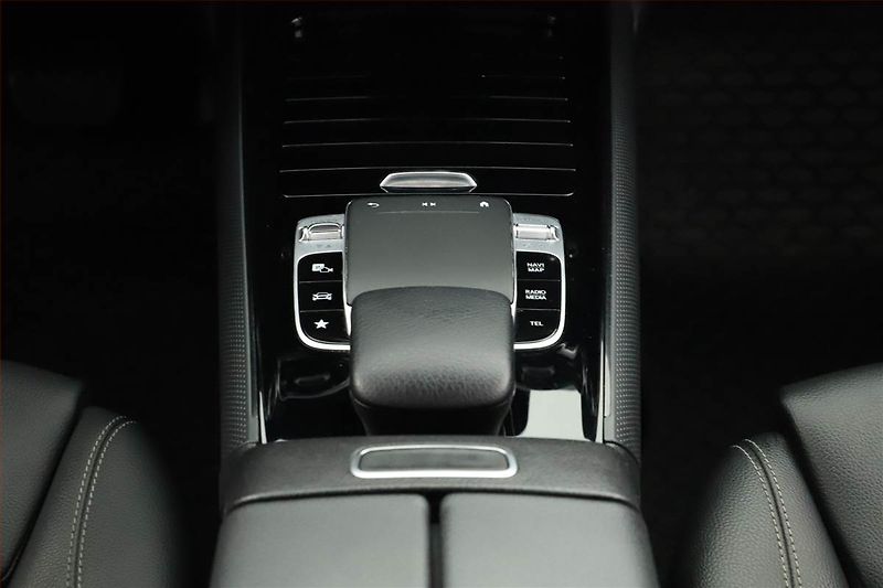 Mercedes-Benz Třídy B (2019) B 180 d, Automat, Serv.kniha - fotka 13 z 20