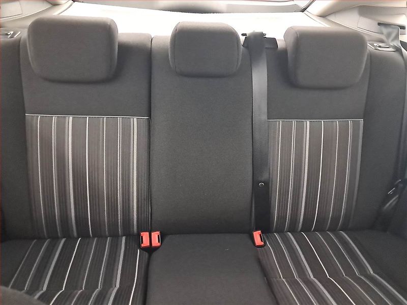 Ford Focus (2009) 1.6 16V, Serv.kniha - fotka 10 z 14