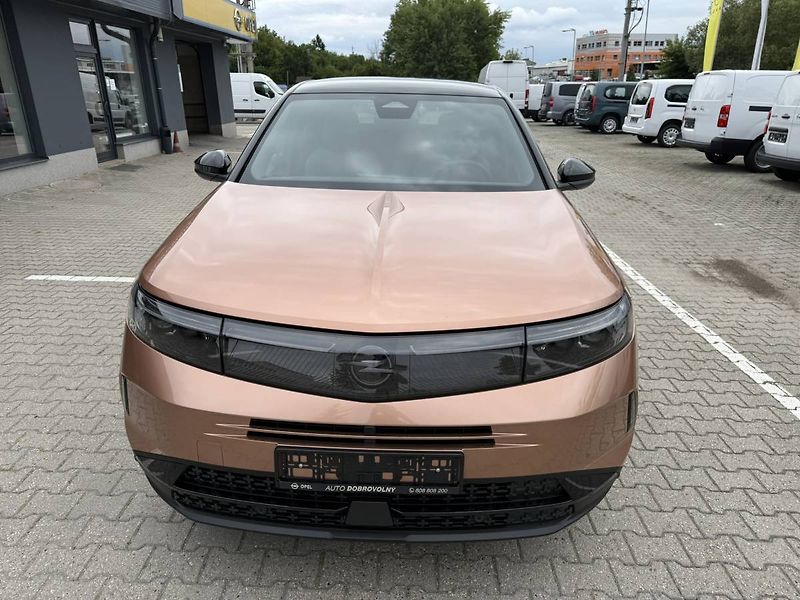 Opel Grandland GS Hybrid 1.2 TURBO (107kW/145 - fotka 8 z 25