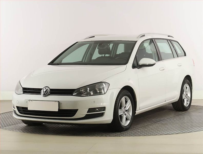 Volkswagen Golf (2015) 1.6 TDI, Automat, Serv.kniha - fotka 2 z 22