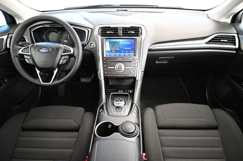 Ford Mondeo (2022) 2.0 LED SONY ACC Tažné Kamera - fotka 12 z 39