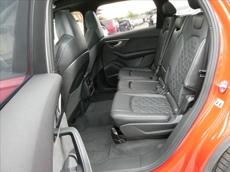 Audi SQ7 4,0 TDi V8 320kWwebasto,matrix - fotka 30 z 50