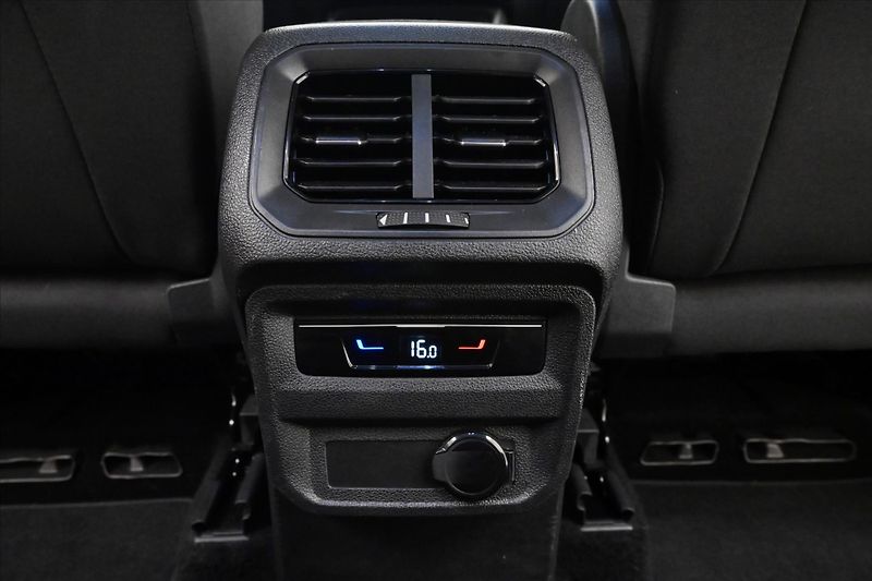 Volkswagen Tiguan 2,0 TDI 110 kW DSG Life Záruka - fotka 22 z 33