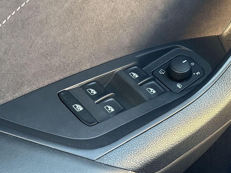 Škoda Kodiaq (2023) 2.0 TSI 4x4 DSG Sportline+ - fotka 17 z 33