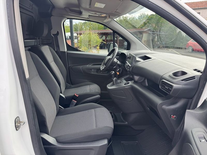 Toyota ProAce City (2020) L2 1.5D 75kW - fotka 20 z 29