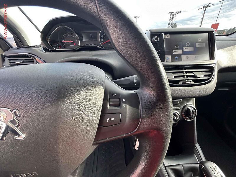 Peugeot 208 (2012) 1.2 i, 1.maj,ČR, Active - fotka 17 z 17