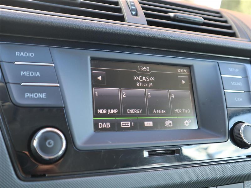 Škoda Fabia 1,2   TSi 66kW ParkPilot Klima - fotka 13 z 30