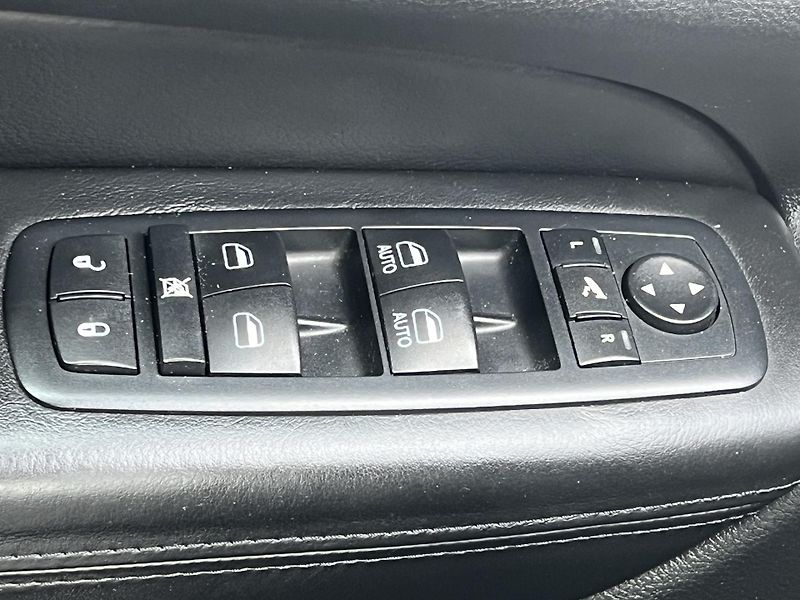Jeep Grand Cherokee 3.0CRD OVERLAND KŮŽE odp.DPH - fotka 13 z 54