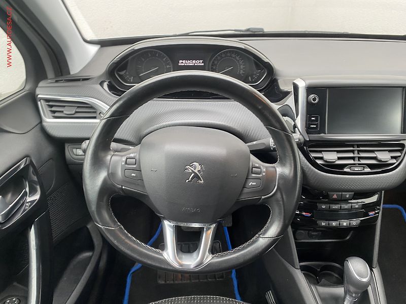 Peugeot 208 (2017) 1.2PT, Allure, AT, navi, TZ - fotka 11 z 16