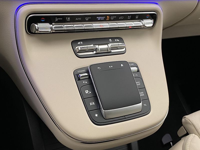 Mercedes-Benz Třídy V 300d AVANTGARDE 4MATIC AUT 7m - fotka 24 z 68
