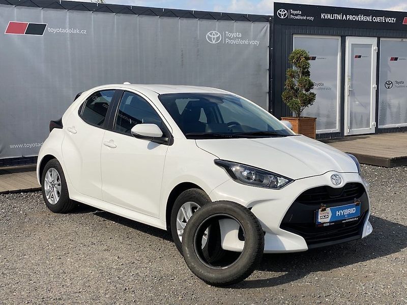 Toyota Yaris 1.5HEV, ČR-1m, Comfort, DPH - fotka 1 z 28