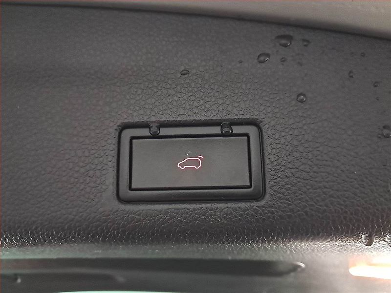 Volkswagen Sharan (2015) 2.0 TDI, 4X4, 7 míst, ČR - fotka 20 z 22