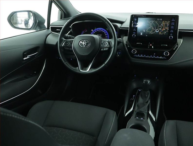 Toyota Corolla (2021) 2.0 Hybrid - fotka 7 z 15