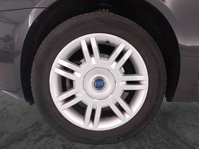 Fiat Stilo (2005) 1.8 16V, nová STK - fotka 15 z 19