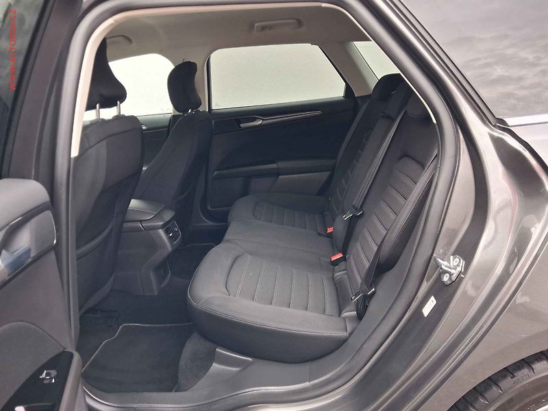 Ford Mondeo (2022) 2.0 TDCI, 1.maj, AT, navi - fotka 10 z 20