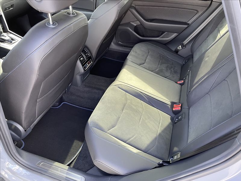 Volkswagen Arteon R 2.0TSI 235KW 4X4 DSG - fotka 26 z 36