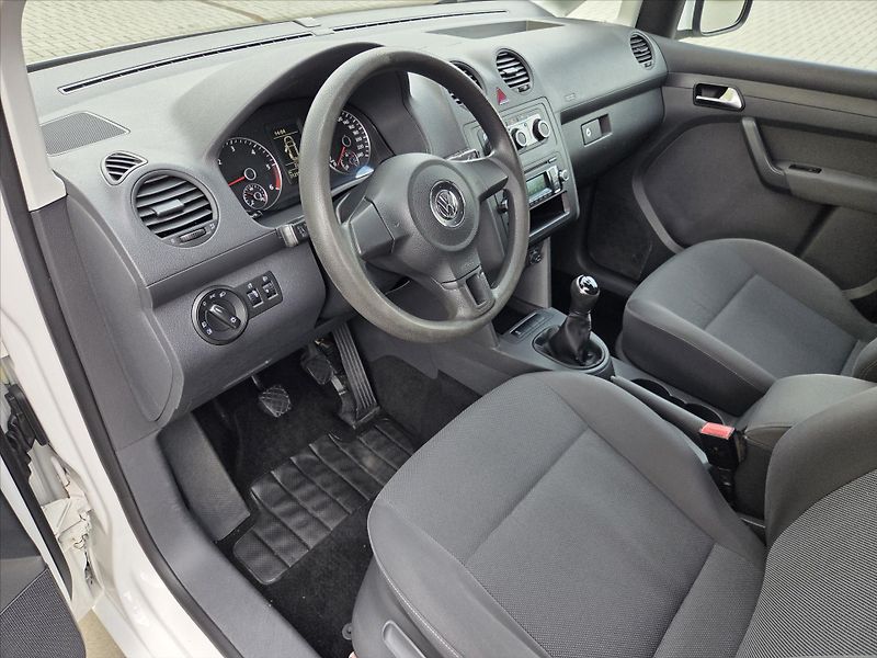 Volkswagen Caddy 1,6 TDi Trendline Tažné z. ČR - fotka 10 z 22