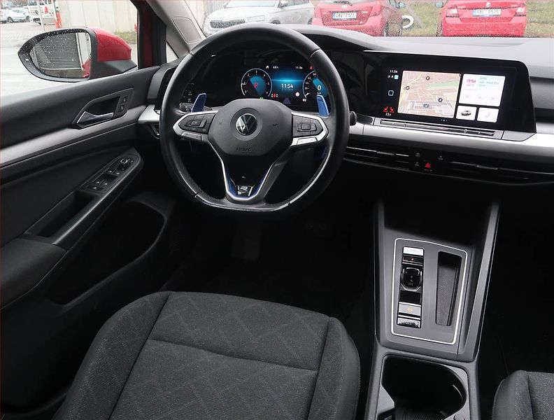 Volkswagen Golf (2021) 2.0 TDI, Automat, Serv.kniha - fotka 7 z 17