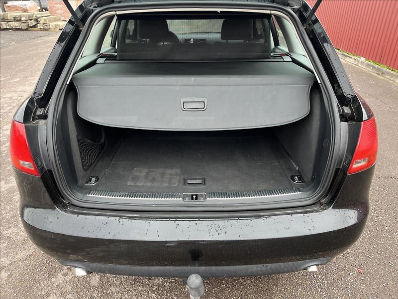 Audi A4 Avant 3,0 TDi 150KW 4x4 AUTOMA - fotka 27 z 31