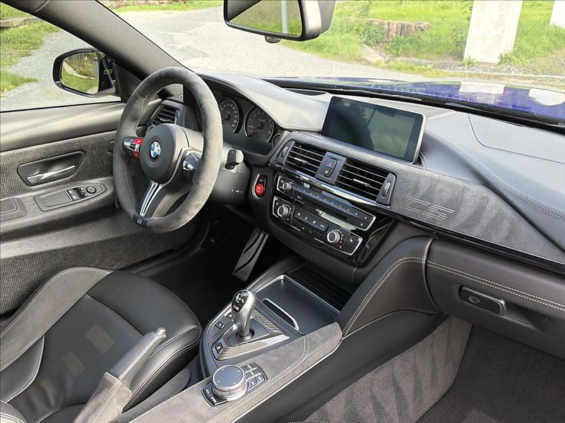 BMW M4 3,0 CS 338 Kw ČR DPH - fotka 16 z 50