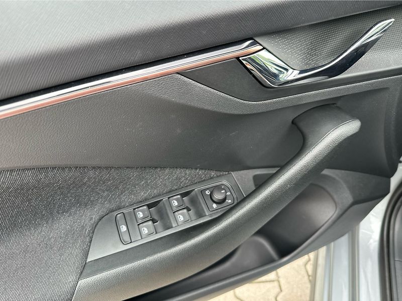 Škoda Kamiq Top Selection 1,0 TSI 85 kW 7- - fotka 16 z 17