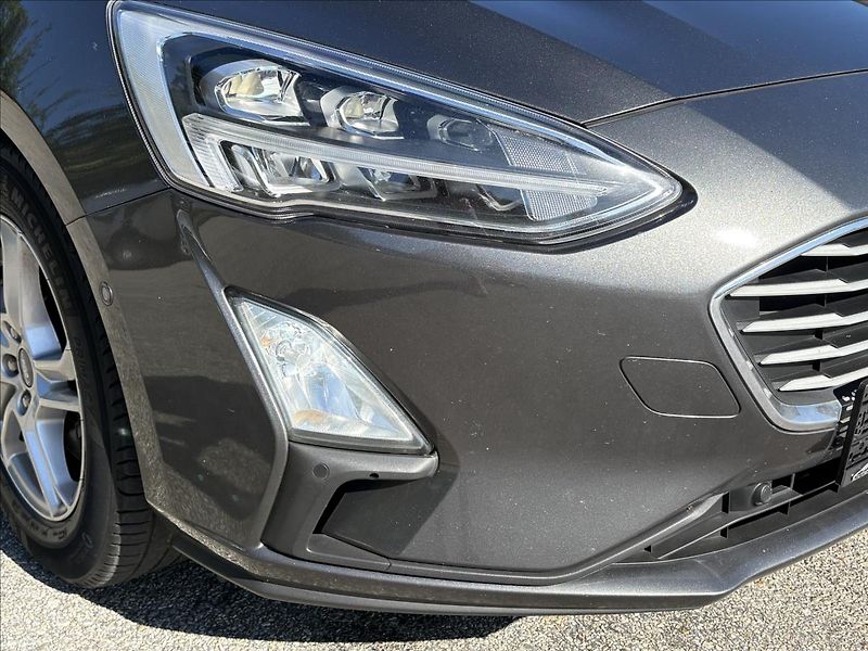 Ford Focus 1,5 TDCi88kW Led,Nav,Kamer,ACC - fotka 40 z 44