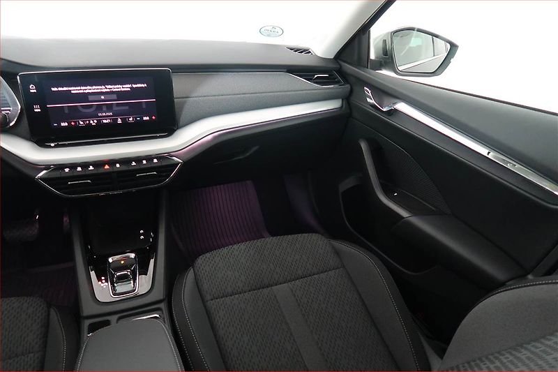 Škoda Octavia (2023) Style 2.0 TDI - fotka 8 z 21