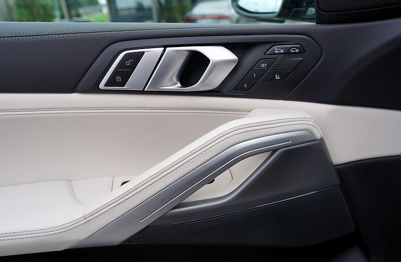 BMW X6 30d xDrive/Mpaket/DPH/1.maj. - fotka 18 z 47