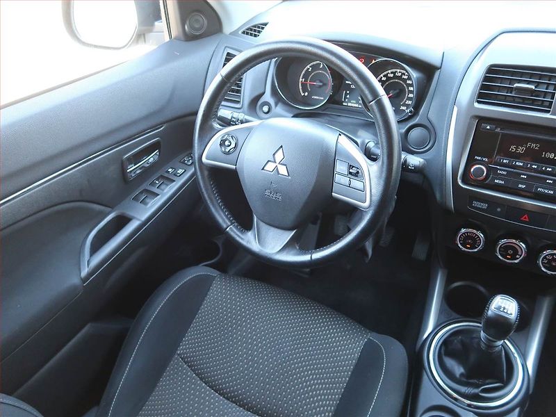 Mitsubishi ASX (2013) 1.8 DI-D MIVEC, 4X4 - fotka 7 z 17