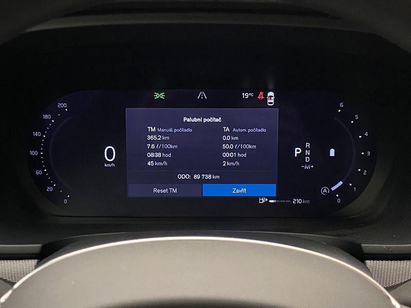 Volvo S90 B5 AWD BLACK ULTIMATE AUT CZ - fotka 26 z 62