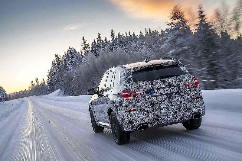 BMW X3.