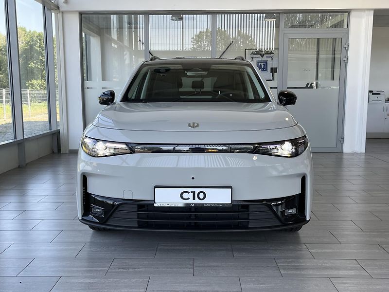 Leapmotor C10 REEV (2025) Design Hybrid EV - fotka 2 z 17