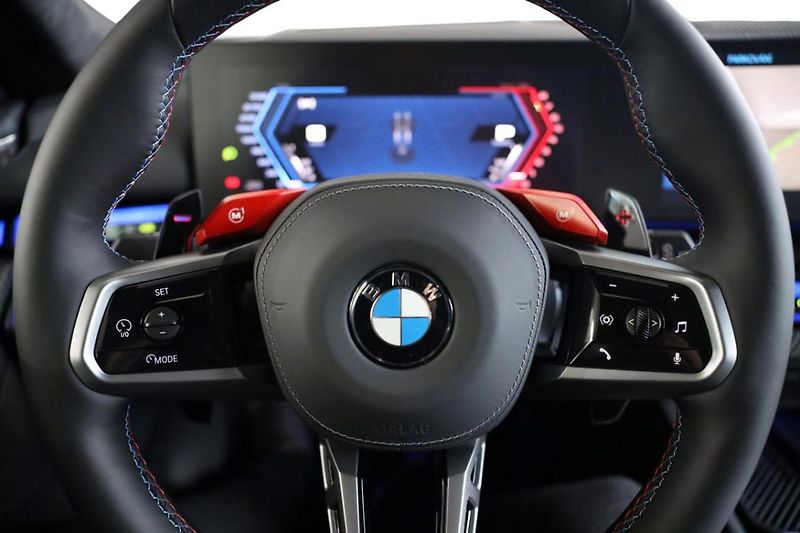 BMW M5 Touring - fotka 34 z 34