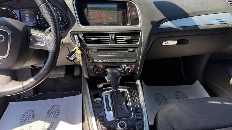 Audi Q5 (2009) 3.0TDI 176kW *A/T*Tažné*Pano* - fotka 16 z 24