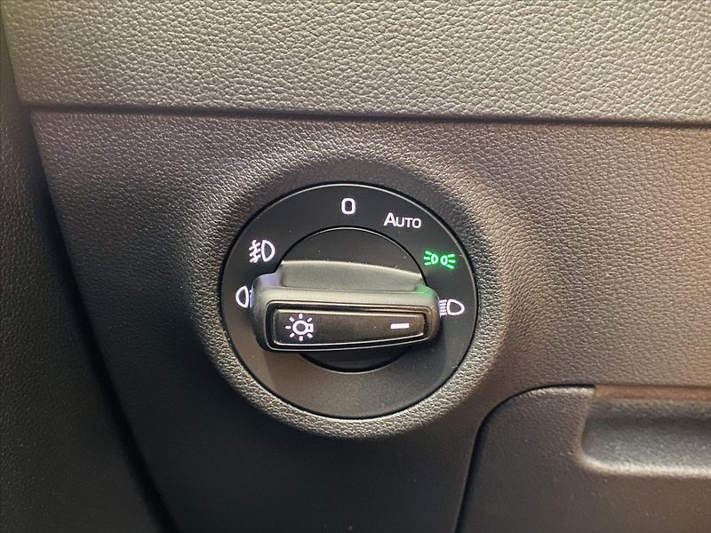 Škoda Karoq 1,5 TSI 110kW DSG Selection - fotka 20 z 26